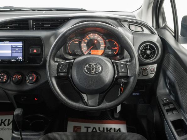 Toyota Vitz III (XP130) Рестайлинг 2 с пробегом 2017 года, цена 829 500 рублей, 142377 км, хэтчбек, Автокод Объявления