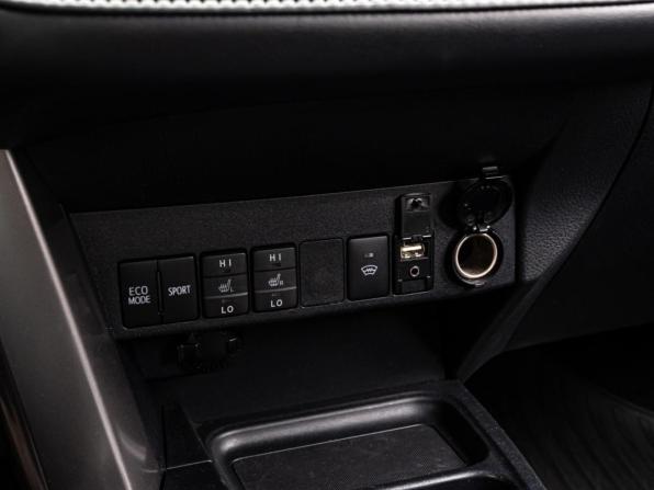 Toyota RAV4 IV (XA40) Рестайлинг с пробегом 2019 года, цена 3 270 000 рублей, 112916 км, внедорожник, Автокод Объявления