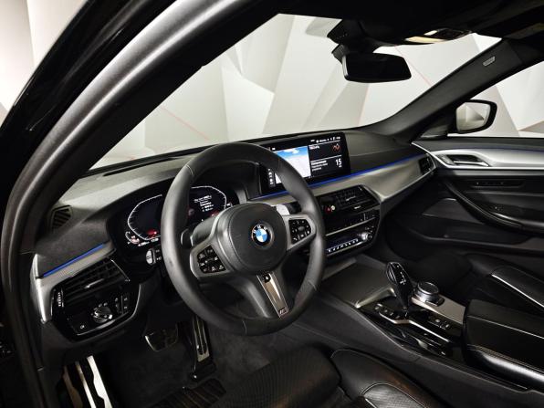 BMW 5 серии VII (G30/G31/G38) Рестайлинг с пробегом 2021 года, цена 4 445 000 рублей, 140353 км, седан, Автокод Объявления