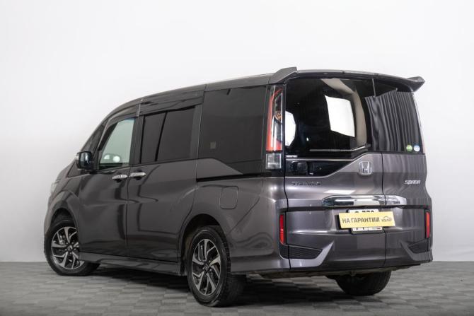Honda Stepwgn V Рестайлинг с пробегом 2019 года, цена 2 599 000 рублей, 55000 км, минивэн, Автокод Объявления