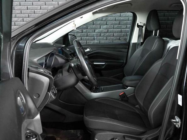 Ford Kuga II Рестайлинг с пробегом 2018 года, цена 1 680 000 рублей, 77138 км, внедорожник, Автокод Объявления