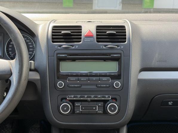 Volkswagen Jetta V с пробегом 2009 года, цена 400 000 рублей, 371113 км, седан, Автокод Объявления