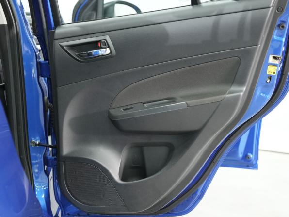 Suzuki Swift IV с пробегом 2011 года, цена 870 000 рублей, 79241 км, хэтчбек, Автокод Объявления
