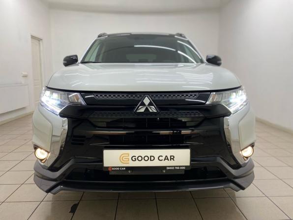 Mitsubishi Outlander III Рестайлинг 3 с пробегом 2022 года, цена 3 850 000 рублей, 900 км, внедорожник, Автокод Объявления