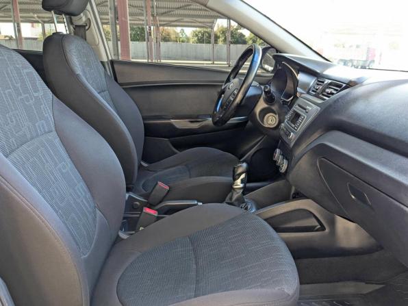 Kia Rio III Рестайлинг с пробегом 2015 года, цена 690 000 рублей, 286000 км, седан, Автокод Объявления