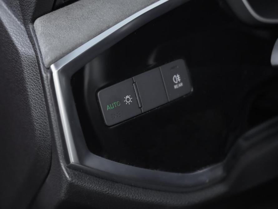 Audi Q3 II (F3) Санкт-Петербург  - изображение 24