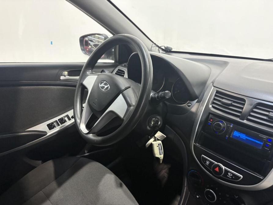 Hyundai Solaris I Курск  - изображение 7