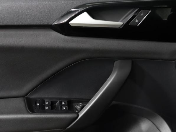 Volkswagen Taos I с пробегом 2022 года, цена 2 099 000 рублей, 103000 км, внедорожник, Автокод Объявления