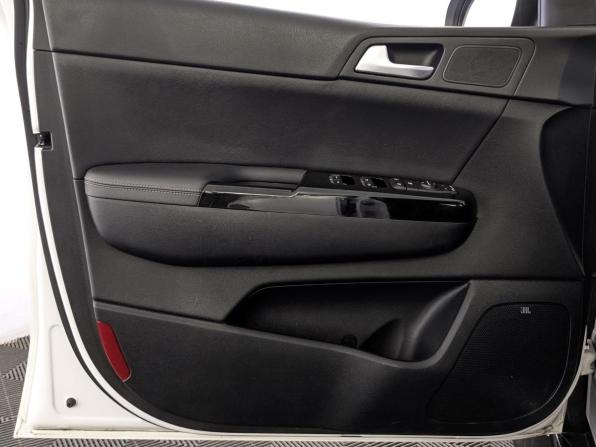 Kia Sportage IV Рестайлинг с пробегом 2021 года, цена 2 890 000 рублей, 87208 км, внедорожник, Автокод Объявления