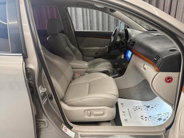 Toyota Avensis II Рестайлинг с пробегом 2006 года, цена 749 000 рублей, 299000 км, седан, Автокод Объявления