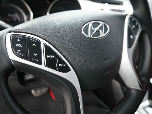 Hyundai Elantra V (MD) с пробегом 2011 года, цена 1 059 900 рублей, 193000 км, седан, Автокод Объявления