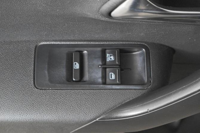 Volkswagen Polo V с пробегом 2012 года, цена 649 000 рублей, 234000 км, седан, Автокод Объявления
