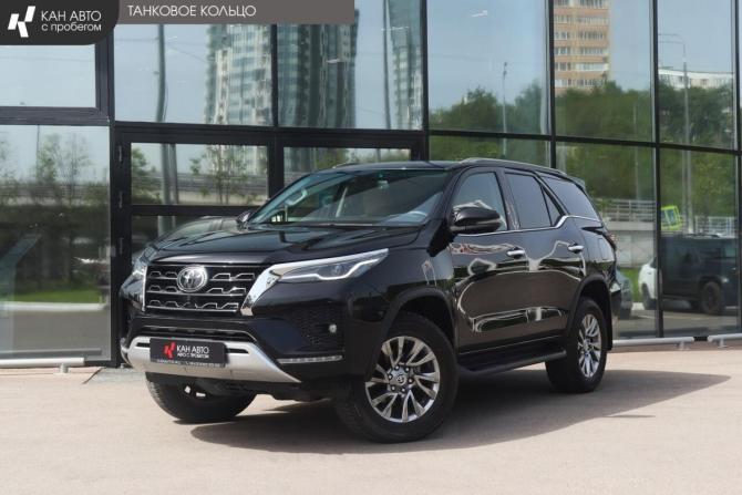 Toyota Fortuner II Рестайлинг с пробегом 2022 года, цена 5 300 000 рублей, 5596 км, внедорожник, Автокод Объявления