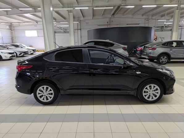 Hyundai Solaris II Рестайлинг с пробегом 2021 года, цена 1 690 000 рублей, 63500 км, седан, Автокод Объявления