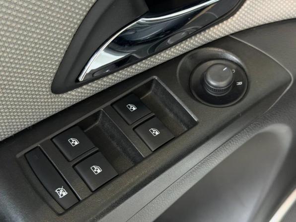 Chevrolet Cruze I Рестайлинг с пробегом 2013 года, цена 801 000 рублей, 103465 км, хэтчбек, Автокод Объявления