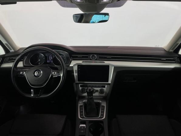Volkswagen Passat B8 с пробегом 2018 года, цена 1 669 000 рублей, 121800 км, универсал, Автокод Объявления