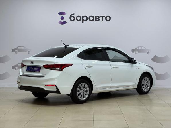 Hyundai Solaris II с пробегом 2017 года, цена 1 390 000 рублей, 82134 км, седан, Автокод Объявления