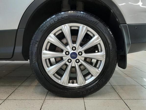 Ford Kuga II Рестайлинг с пробегом 2017 года, цена 1 370 000 рублей, 217366 км, внедорожник, Автокод Объявления