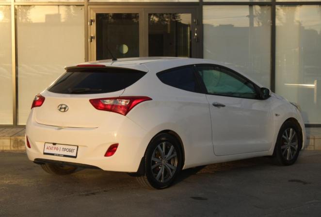 Hyundai i30 II с пробегом 2013 года, цена 820 000 рублей, 116950 км, хэтчбек, Автокод Объявления