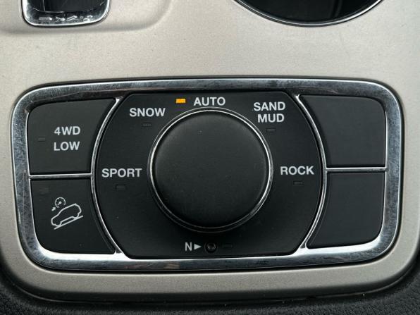 Jeep Grand Cherokee IV (WK2) с пробегом 2012 года, цена 1 290 000 рублей, 462697 км, внедорожник, Автокод Объявления