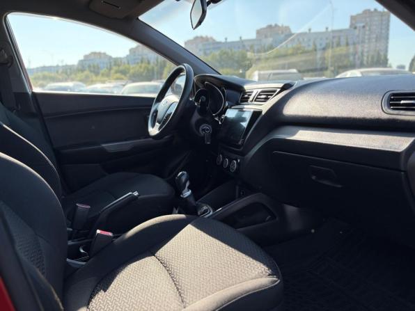 Kia Rio III Рестайлинг с пробегом 2017 года, цена 948 000 рублей, 136668 км, хэтчбек, Автокод Объявления