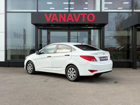 Hyundai Solaris I Рестайлинг с пробегом 2014 года, цена 890 000 рублей, 118000 км, седан, Автокод Объявления