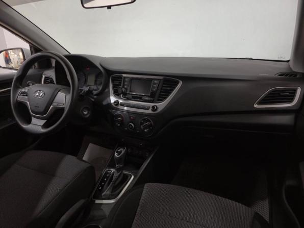 Hyundai Solaris II с пробегом 2017 года, цена 1 250 000 рублей, 112707 км, седан, Автокод Объявления