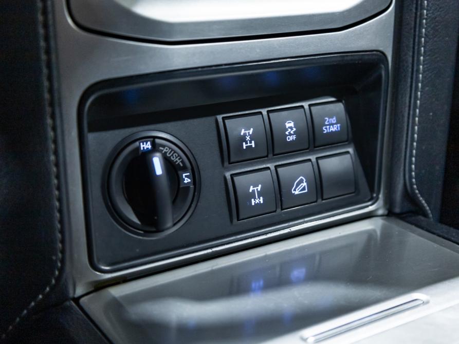 Toyota Land Cruiser Prado 150 Series Рестайлинг 2 Санкт-Петербург  - изображение 21