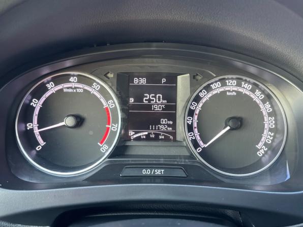 Skoda Rapid I Рестайлинг с пробегом 2018 года, цена 1 350 000 рублей, 111800 км, лифтбек, Автокод Объявления