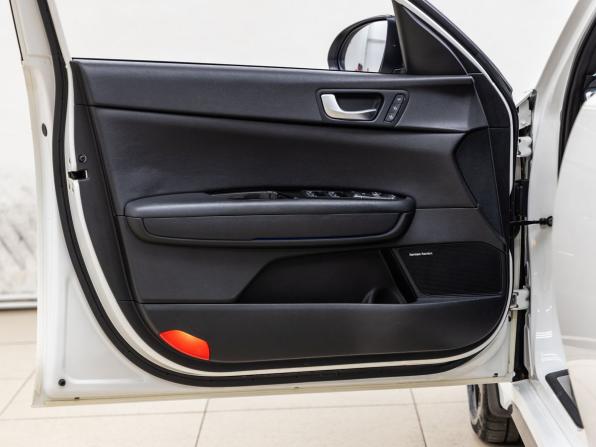 Kia Optima IV Рестайлинг с пробегом 2018 года, цена 1 918 000 рублей, 161489 км, седан, Автокод Объявления