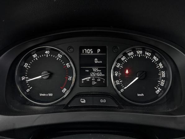 Skoda Rapid I с пробегом 2015 года, цена 1 020 000 рублей, 126466 км, лифтбек, Автокод Объявления