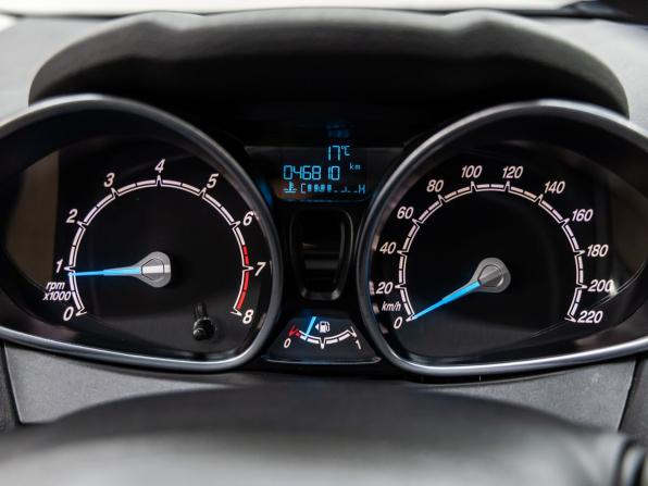 Ford Fiesta Mk6 Рестайлинг с пробегом 2015 года, цена 1 034 000 рублей, 46810 км, седан, Автокод Объявления