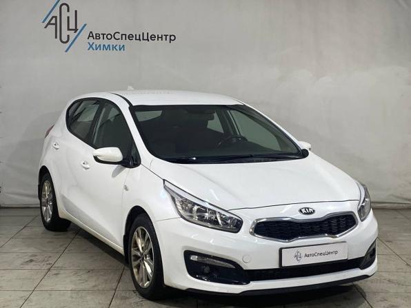 Kia Ceed II Рестайлинг с пробегом 2017 года, цена 1 499 800 рублей, 70000 км, хэтчбек, Автокод Объявления