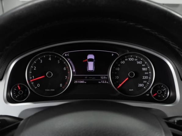 Volkswagen Touareg II с пробегом 2010 года, цена 1 549 000 рублей, 251040 км, внедорожник, Автокод Объявления