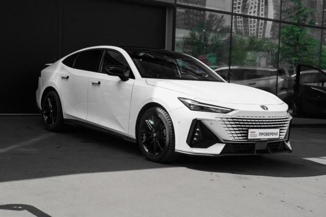 Changan UNI-V I с пробегом 2024 года, цена 2 499 000 рублей, 16031 км, лифтбек, Автокод Объявления