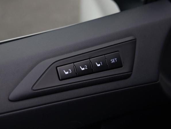 Toyota Alphard III Рестайлинг с пробегом 2019 года, цена 4 445 100 рублей, 190723 км, минивэн, Автокод Объявления