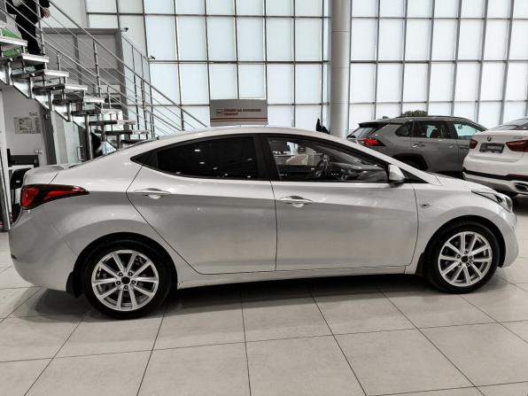 Hyundai Elantra V (MD) Рестайлинг с пробегом 2015 года, цена 1 050 000 рублей, 190073 км, седан, Автокод Объявления