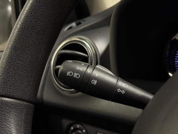 Renault Logan II Рестайлинг с пробегом 2021 года, цена 1 299 000 рублей, 32542 км, седан, Автокод Объявления