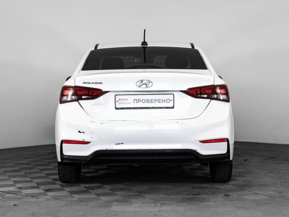 Hyundai Solaris II с пробегом 2018 года, цена 675 000 рублей, 492278 км, седан, Автокод Объявления