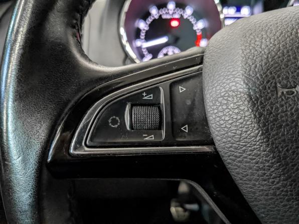 Skoda Yeti I Рестайлинг с пробегом 2016 года, цена 1 320 000 рублей, 120330 км, внедорожник, Автокод Объявления