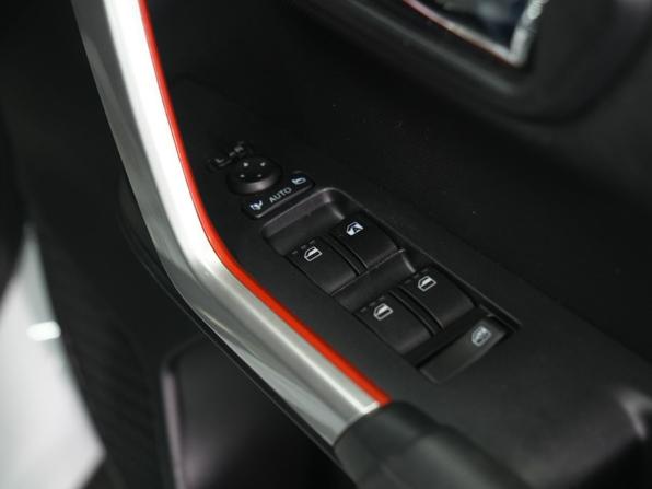 Toyota Raize I с пробегом 2021 года, цена 2 000 000 рублей, 39000 км, внедорожник, Автокод Объявления