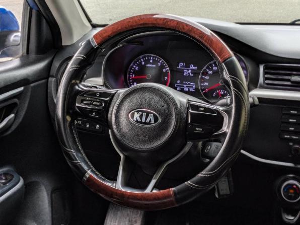 Kia Rio IV с пробегом 2017 года, цена 999 900 рублей, 180000 км, седан, Автокод Объявления
