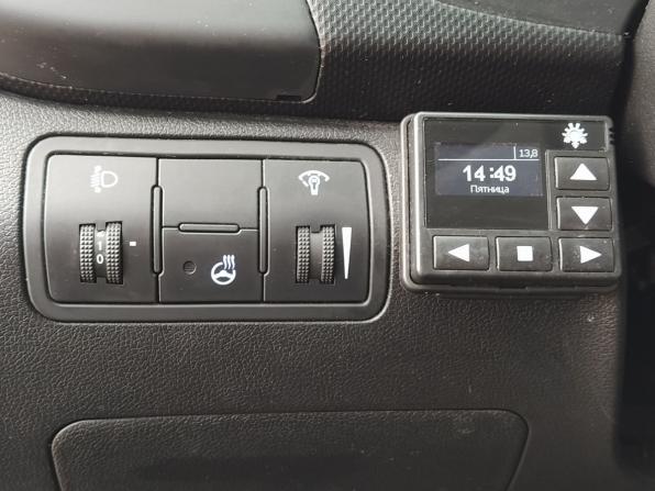 Hyundai Solaris I Рестайлинг с пробегом 2014 года, цена 990 000 рублей, 178500 км, хэтчбек, Автокод Объявления
