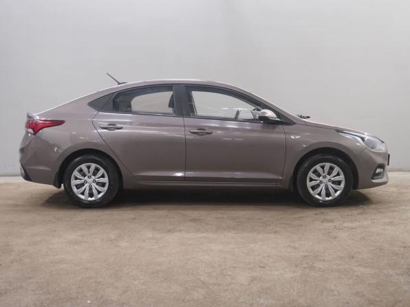 Hyundai Solaris II с пробегом 2017 года, цена 1 265 000 рублей, 110231 км, седан, Автокод Объявления