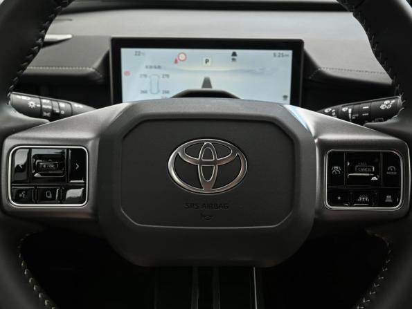 Toyota RAV4 VI (XA60) с пробегом 2025 года, цена 4 300 000 рублей, 15 км, внедорожник, Автокод Объявления
