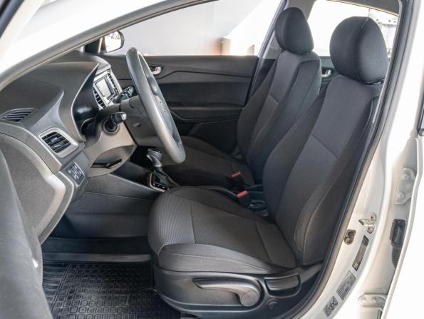 Hyundai Solaris II Рестайлинг с пробегом 2020 года, цена 1 620 000 рублей, 55339 км, седан, Автокод Объявления