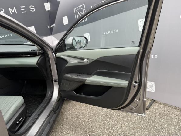 Changan Lamore с пробегом 2023 года, цена 2 180 000 рублей, 3246 км, седан, Автокод Объявления