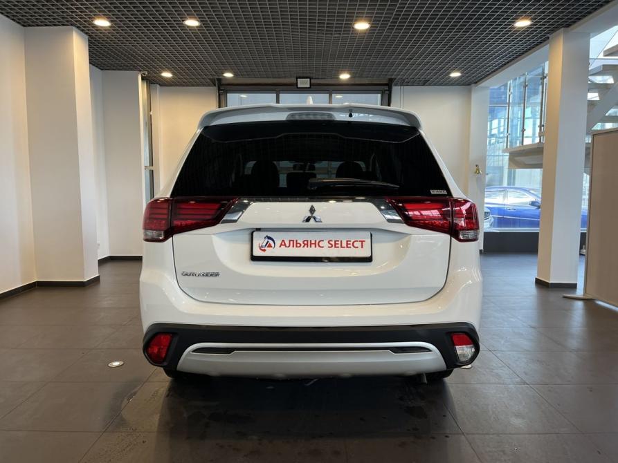 Mitsubishi Outlander III Рестайлинг 3 Чебоксары  - изображение 4