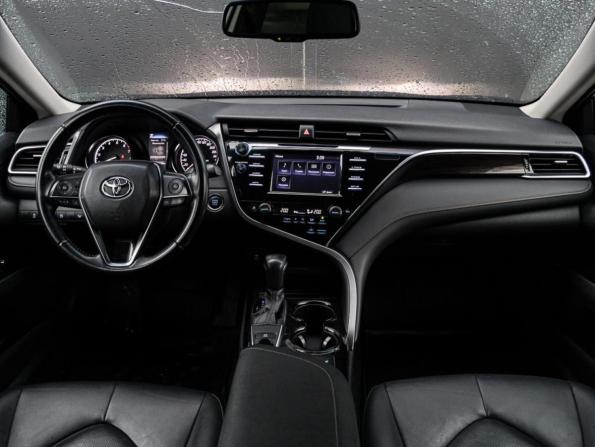 Toyota Camry VIII (XV70) с пробегом 2018 года, цена 2 350 000 рублей, 99432 км, седан, Автокод Объявления