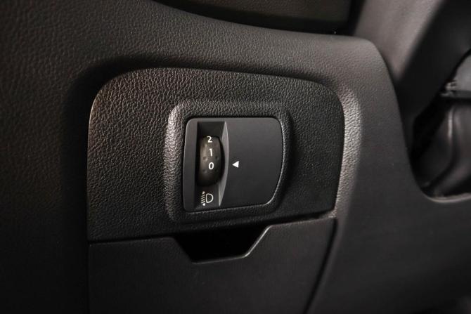 Renault Scenic IV с пробегом 2018 года, цена 1 799 000 рублей, 180111 км, компактвэн, Автокод Объявления